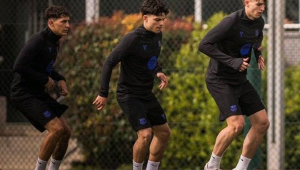 爱游戏app-世体：因巴尔德和孔德受伤，B队帕西菲科参与巴萨一线队训练