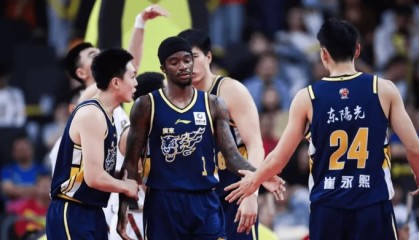 爱游戏app-广东输辽宁遭4坏消息！三分+内线全崩，崔永熙低迷，陈家政无地位|胡明轩|杜润旺|徐杰|付豪|比赛_新浪体育_新浪新闻