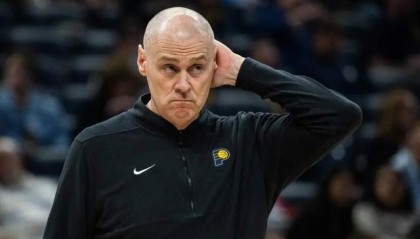 爱游戏官方入口-大地震！休赛期超三分之一NBA球队可能换帅